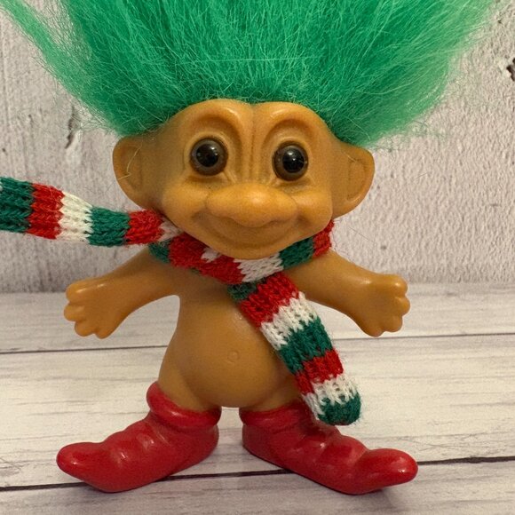 Troll Russ Christmas Doll Red Green White Knit Scarf Vintage 90's (SKU: 204TO) - Picture 2 of 5